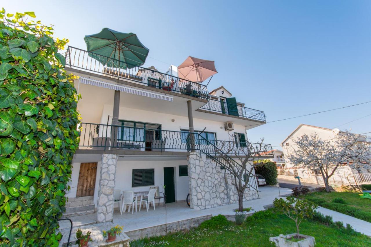 Apartments By The Sea Slatine, Ciovo - 1126 Trogir Kültér fotó
