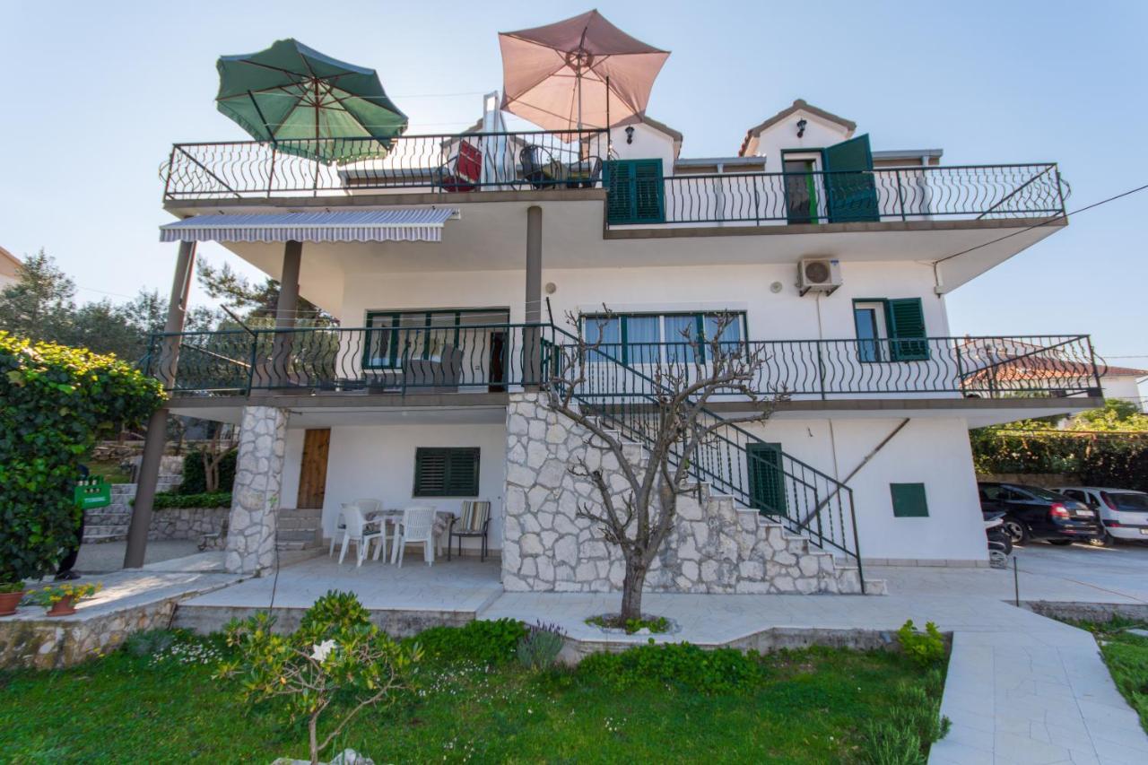 Apartments By The Sea Slatine, Ciovo - 1126 Trogir Kültér fotó