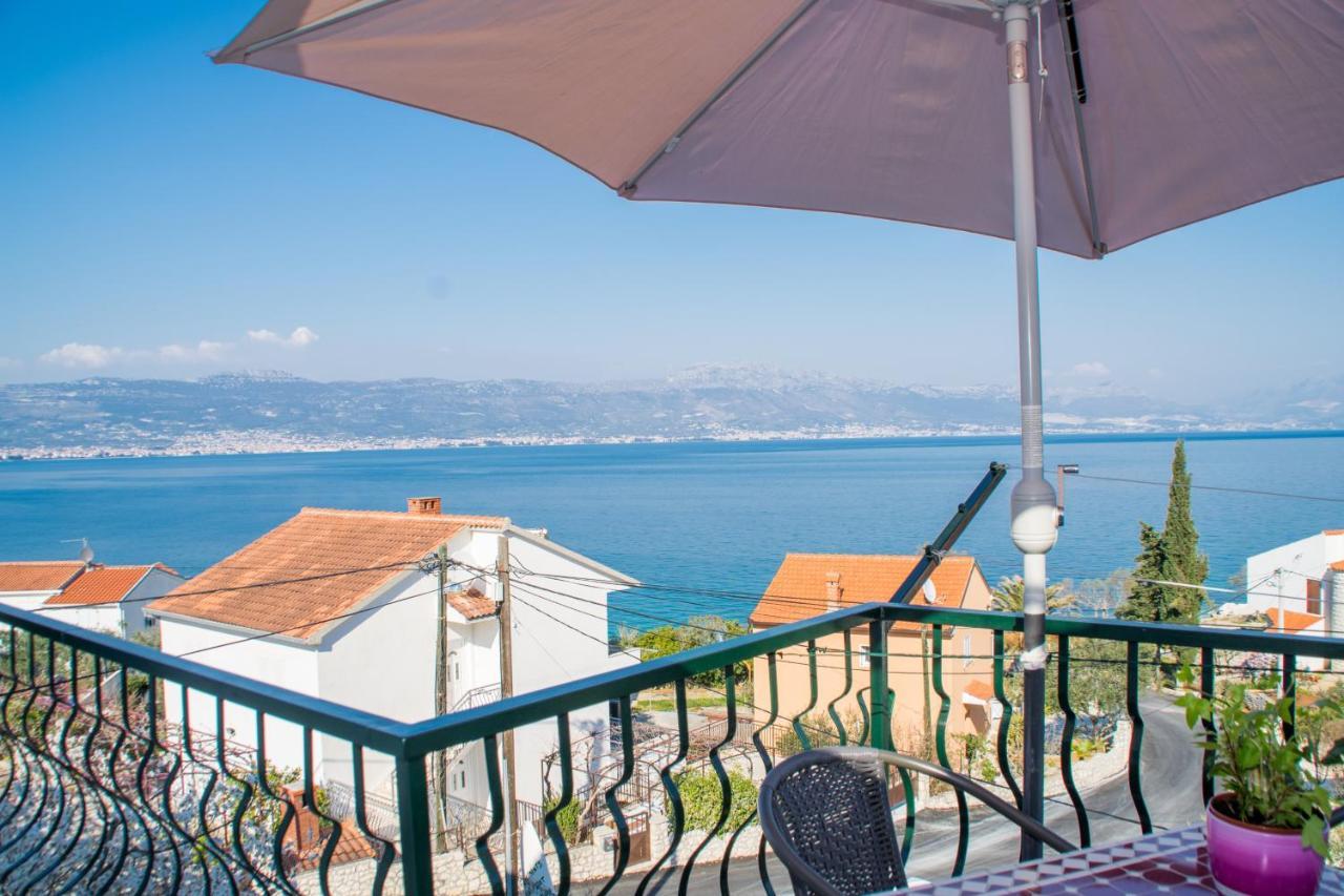 Apartments By The Sea Slatine, Ciovo - 1126 Trogir Kültér fotó