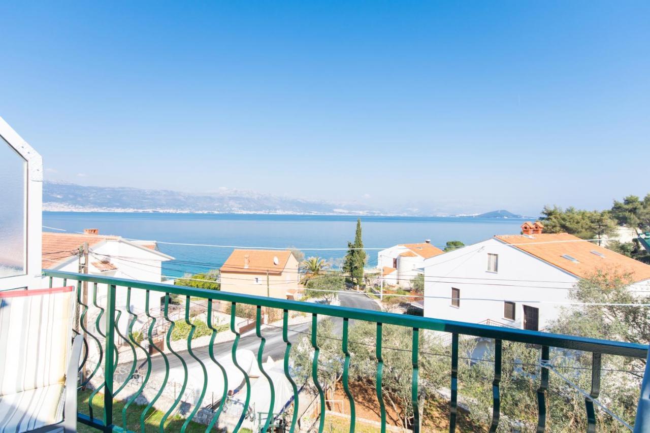 Apartments By The Sea Slatine, Ciovo - 1126 Trogir Kültér fotó