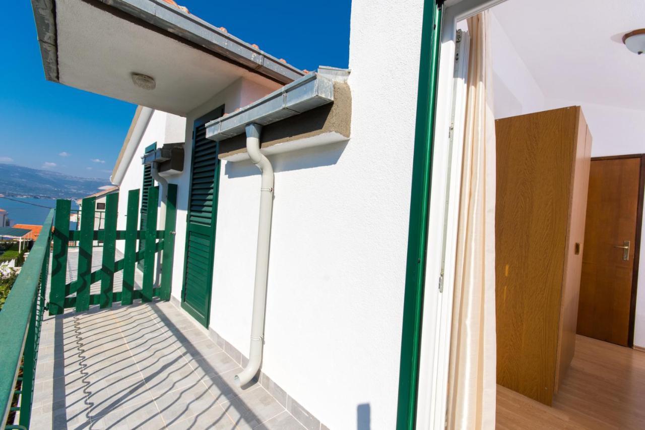 Apartments By The Sea Slatine, Ciovo - 1126 Trogir Kültér fotó